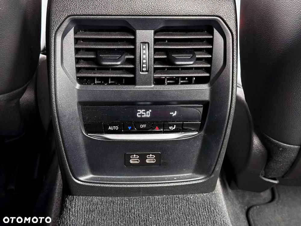 BMW Seria 3 318i M Sport - 23