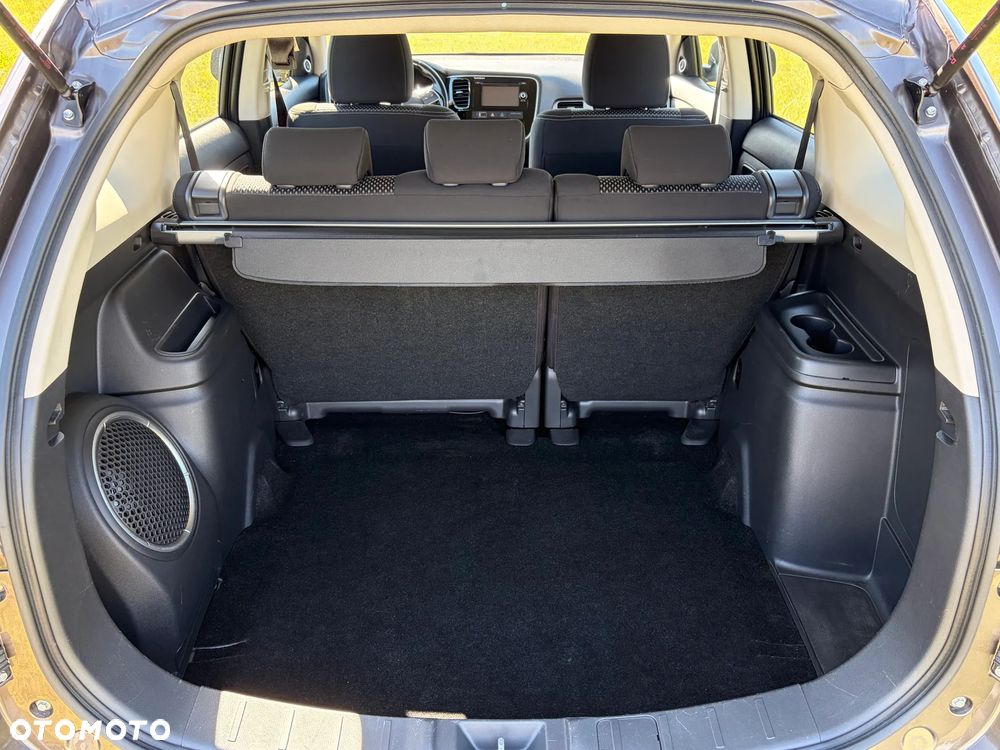 Mitsubishi Outlander 2.0 Intense 2WD - 8