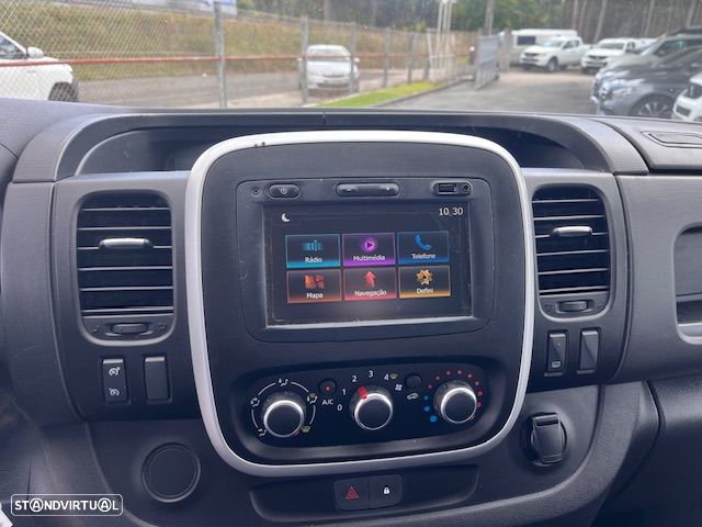 Renault TRAFIC 2.0 Dci 120cv - 9