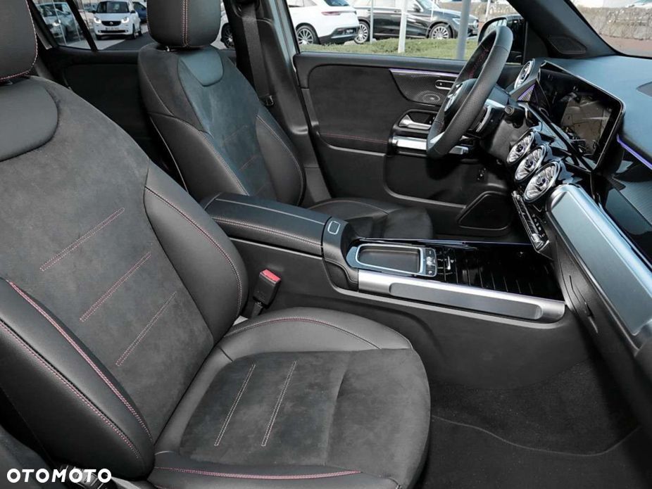 Mercedes-Benz GLB 200 d AMG Line 8G-DCT - 9