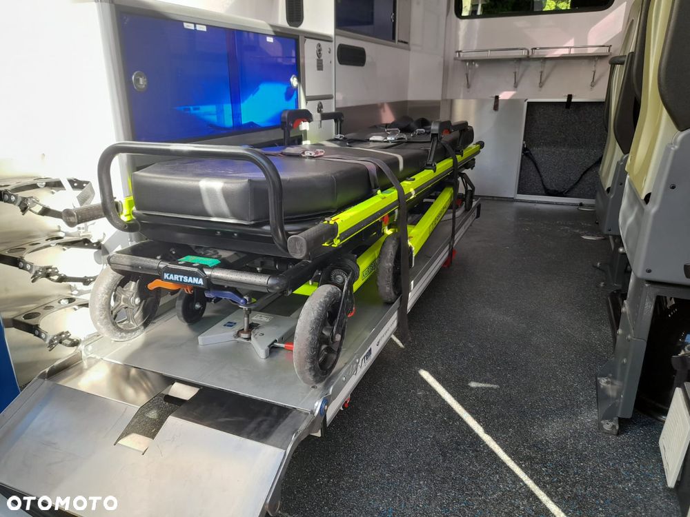 Volkswagen Crafter Karetka Ambulans Ambulance Sanitarny EN1789 - 12