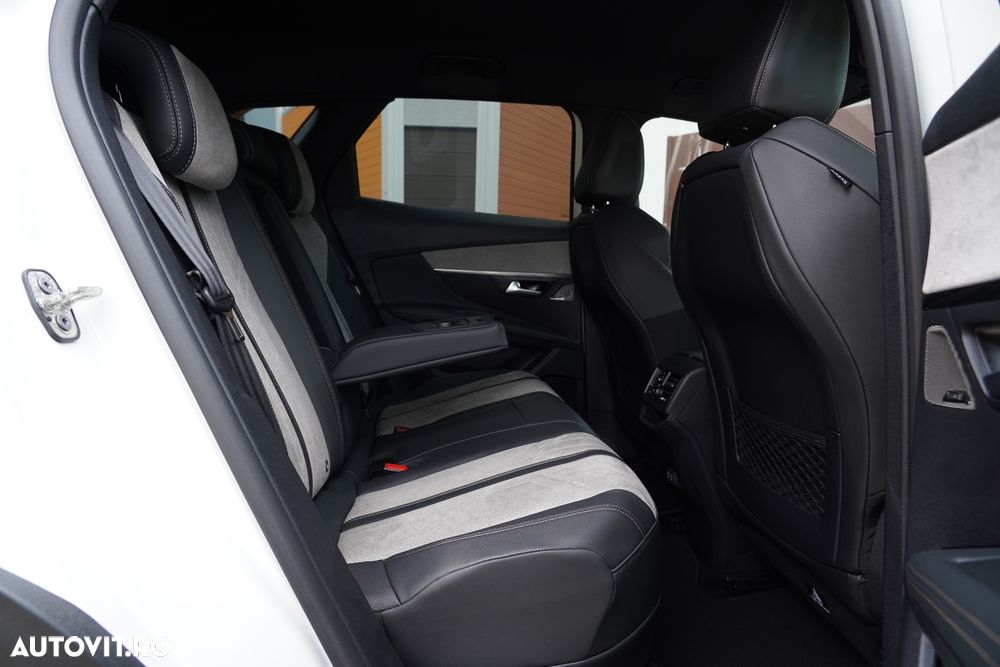 Peugeot 3008 PHEV 300 EAT8 4X4 Allure Pack - 22