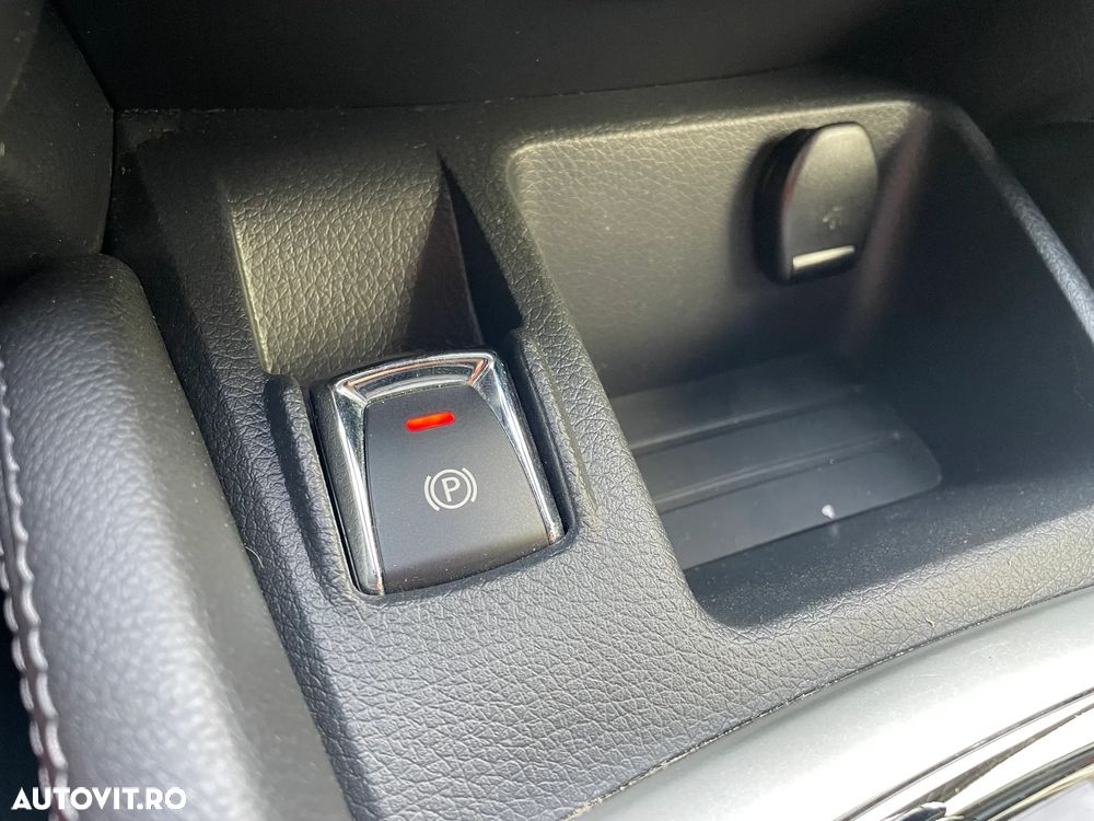 Nissan Qashqai 1.6 DCI Xtronic TEKNA+ - 37