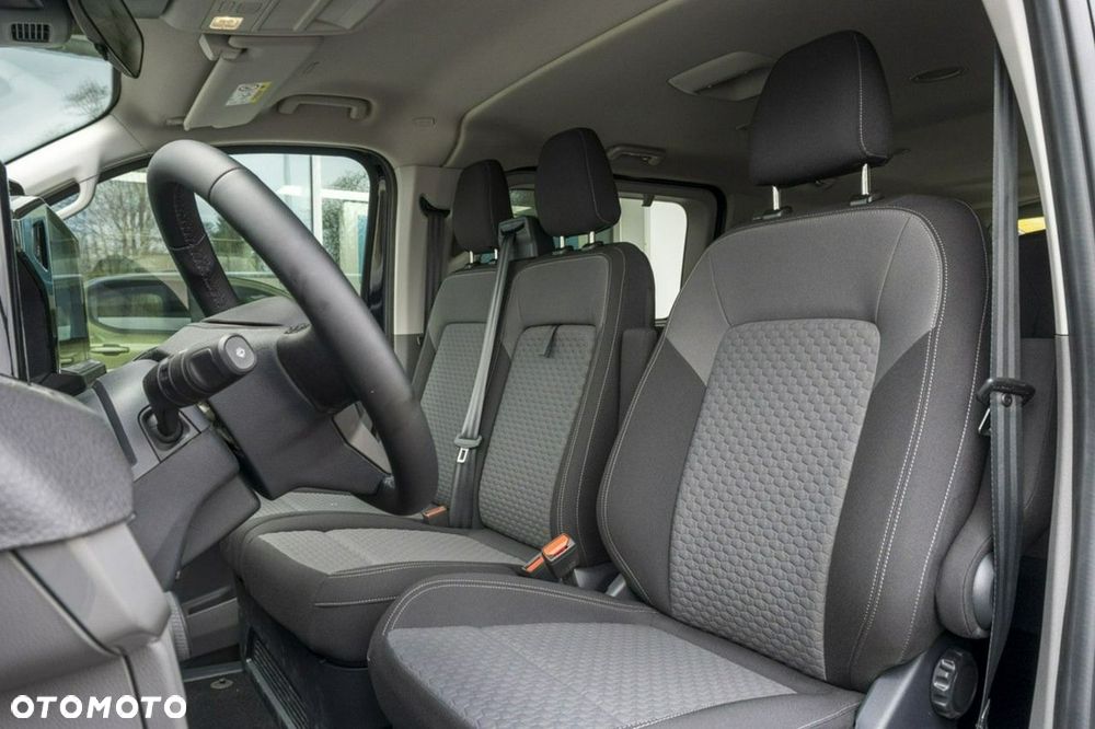 Volkswagen Caravelle - 14
