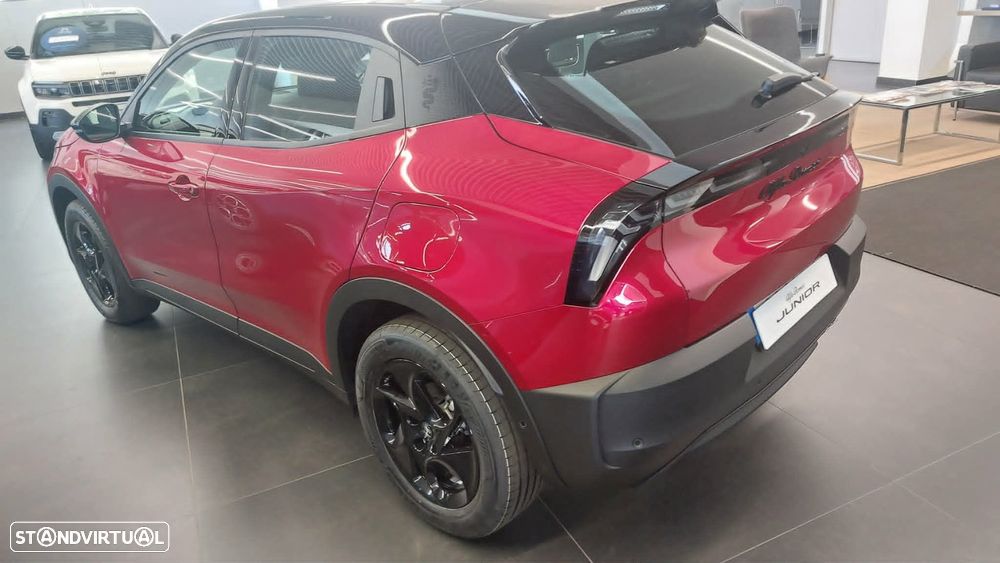 Alfa Romeo Junior 1.2 Ti Q4 eDCT6 - 2
