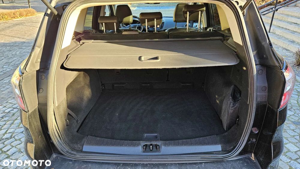 Ford Kuga 1.5 EcoBoost 2x4 Titanium - 6