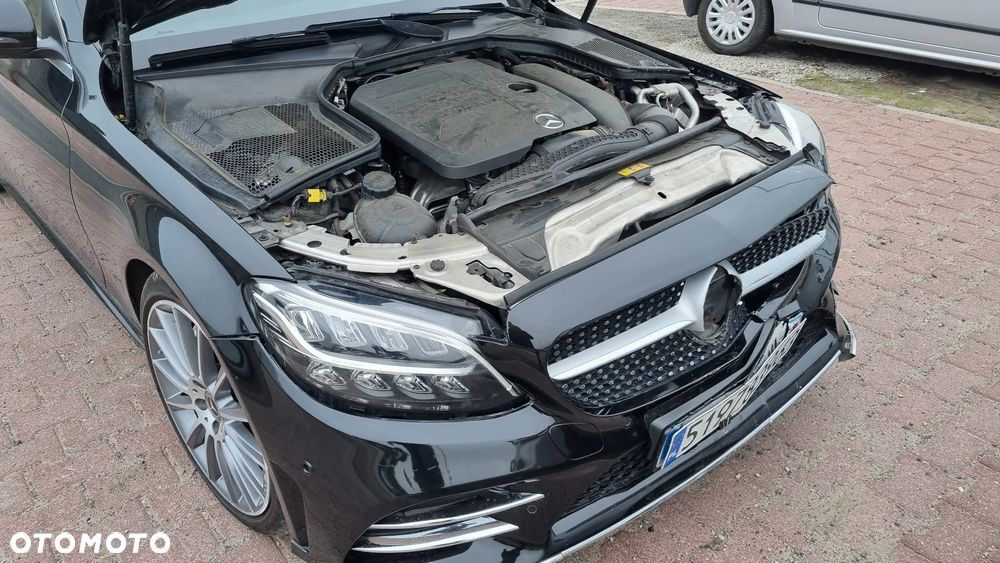 Mercedes-Benz Klasa C 300 9G-TRONIC AMG Line - 19