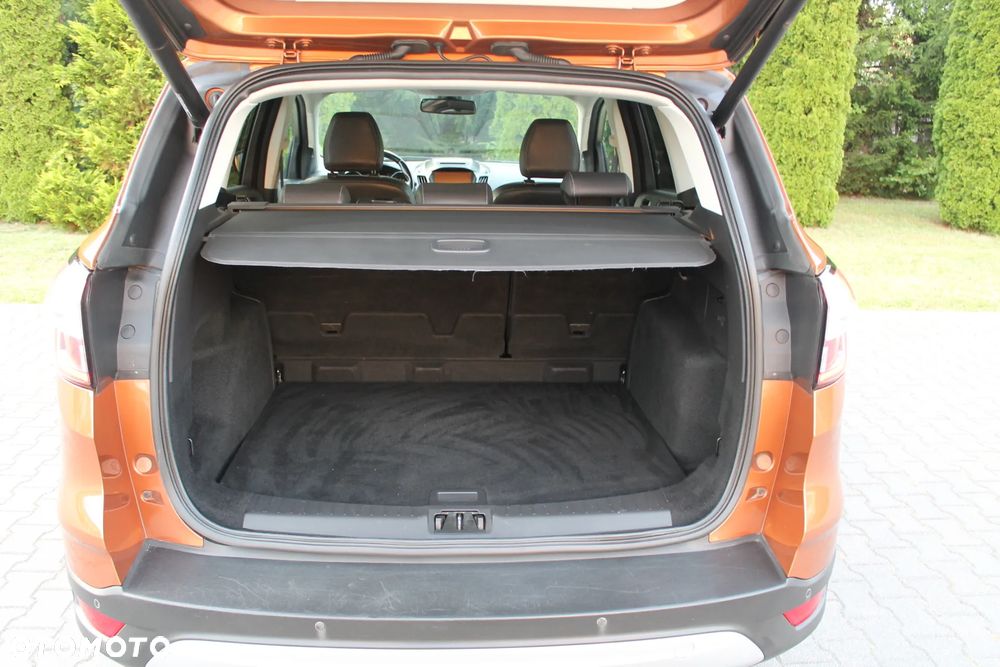 Ford Kuga - 32