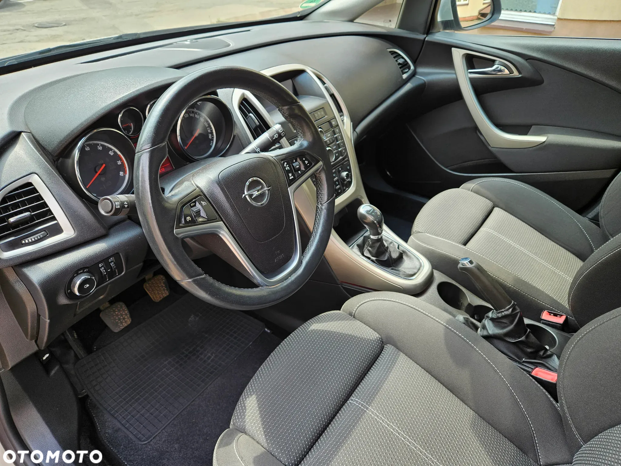 Opel Astra 1.4 Turbo Design Edition - 9