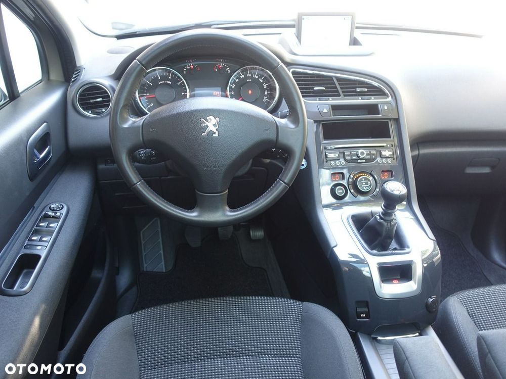 Peugeot 5008 1.2 PureTech Allure S&S - 13