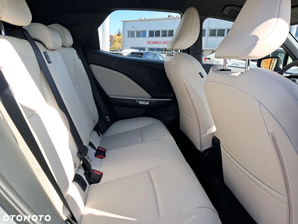 Lexus LBX 1.5 Hybrid Elegant - 24