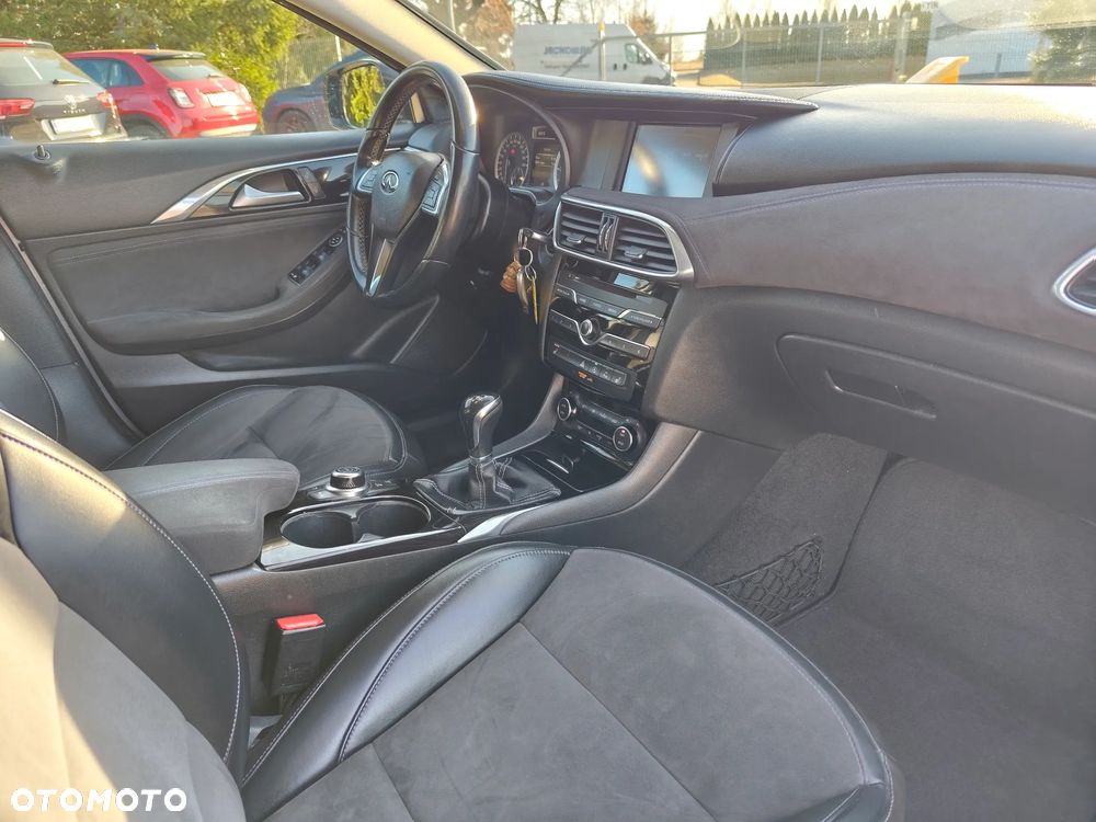 Infiniti Q30 1.5d Premium - 8