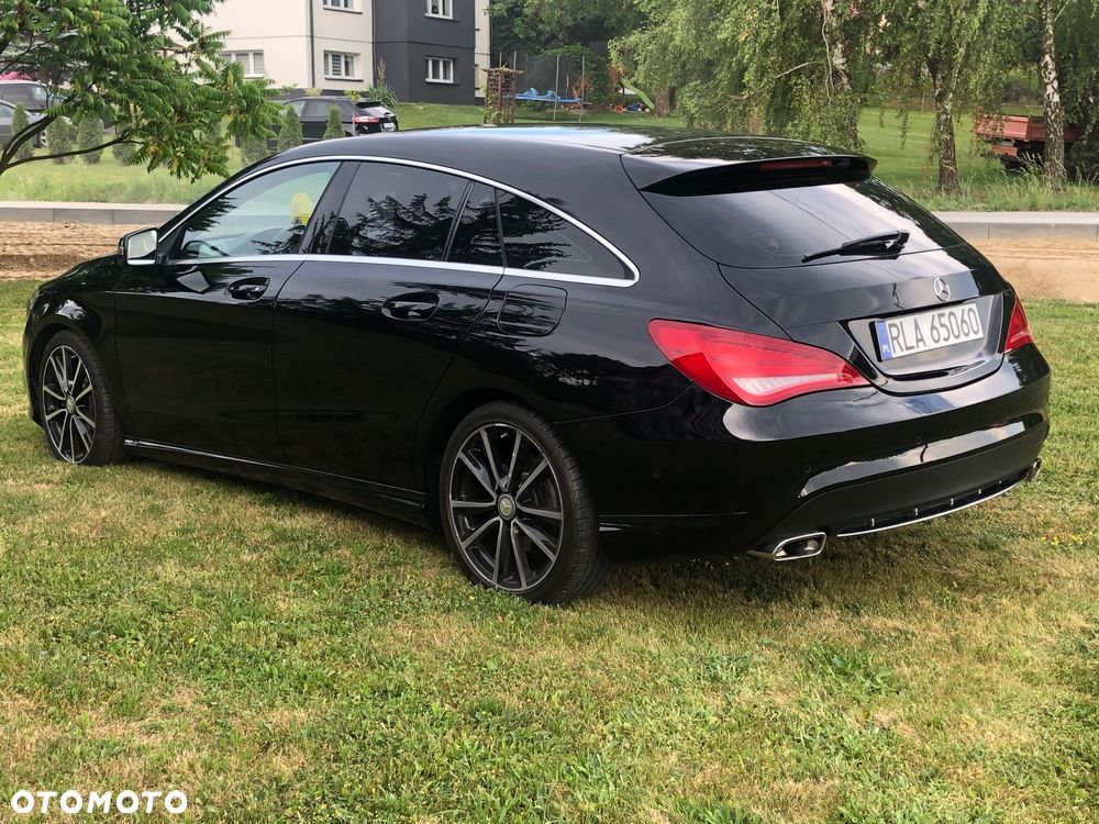 Mercedes-Benz CLA 180 7G-DCT Urban - 17