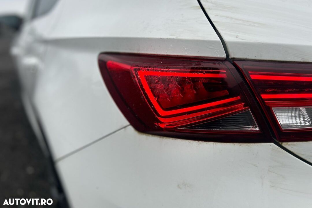 STOP STANGA/DREAPTA pe caroserie SEAT LEON - AN 2013 - 1