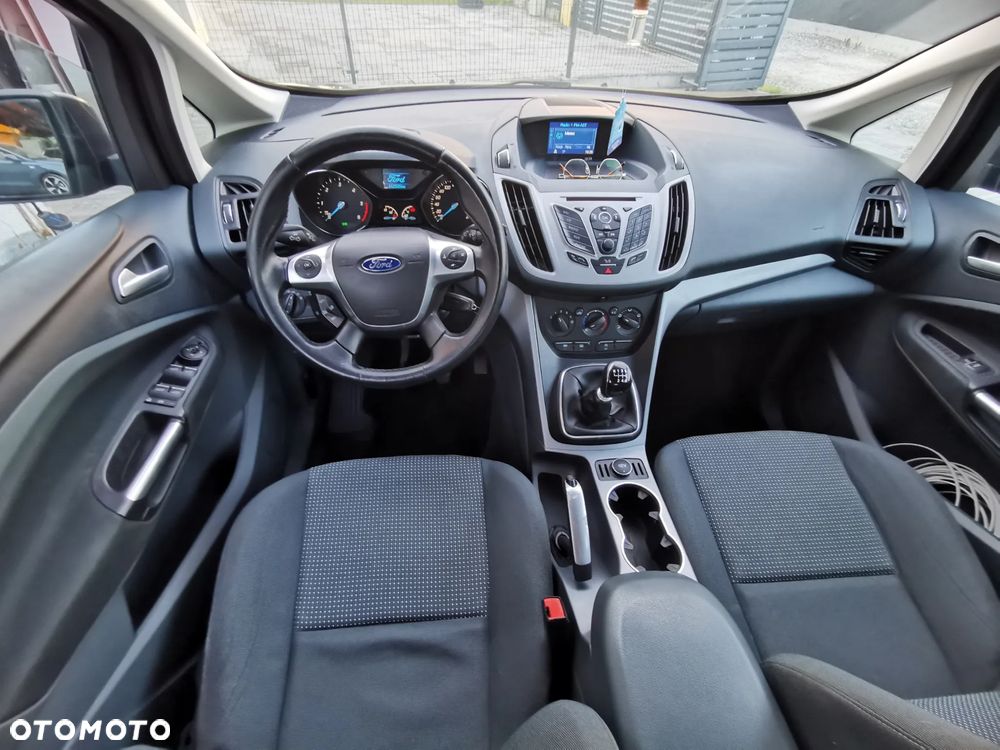 Ford Grand C-MAX - 26