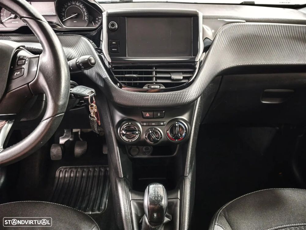 Peugeot 208 1.2 VTi Allure - 11