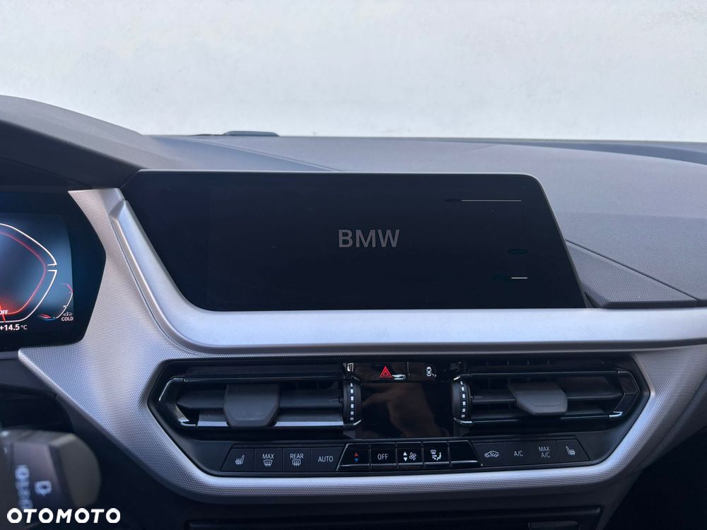 BMW Seria 1 118i Advantage - 24