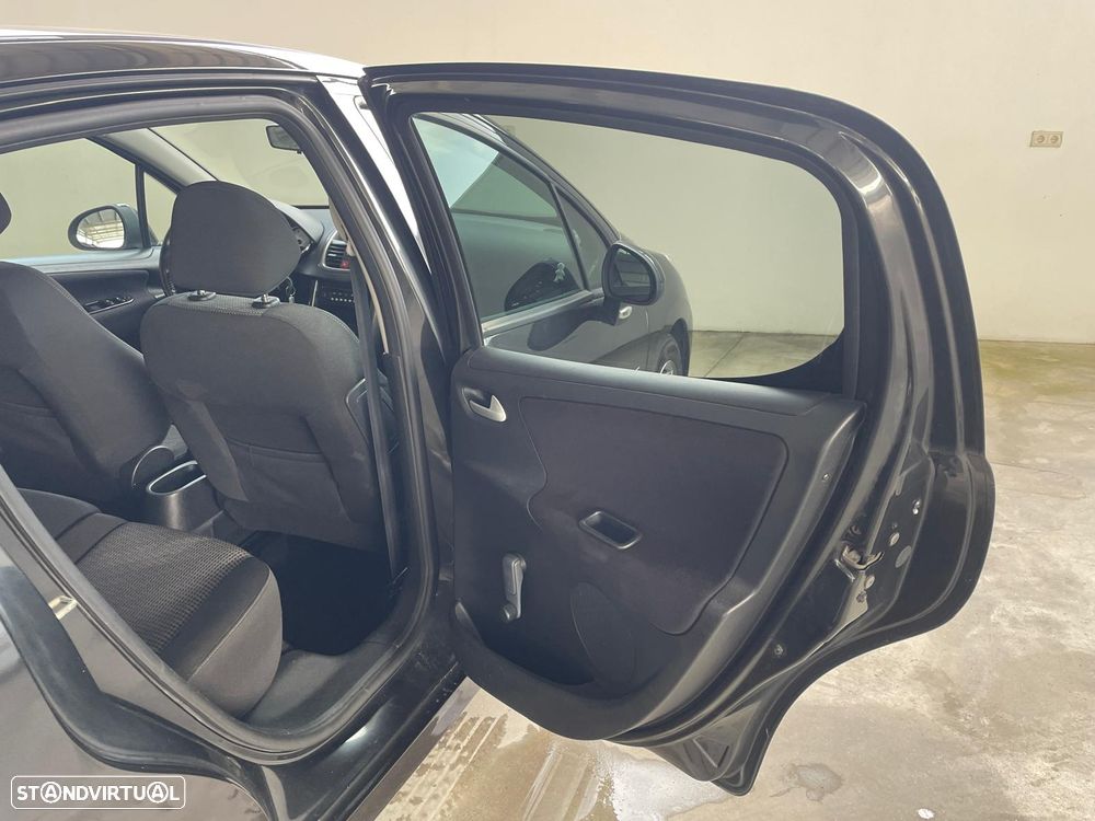 Peugeot 207 1.4 VTi Sportium - 19