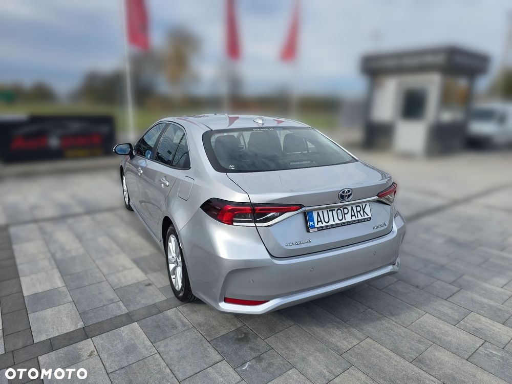 Toyota Corolla 1.8 Hybrid Comfort - 14
