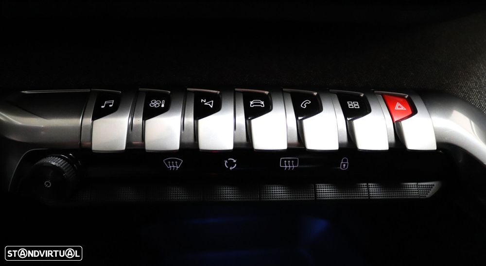 Peugeot 3008 1.6 BlueHDi Style EAT6 - 19