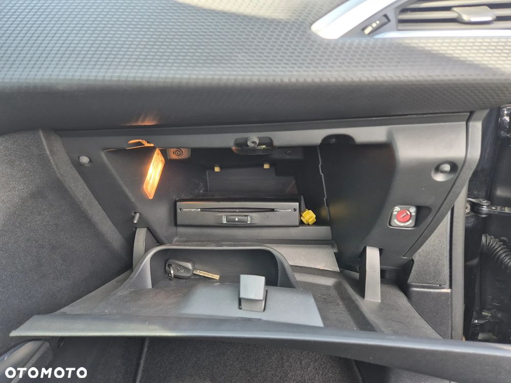 Peugeot 2008 120 VTI Allure - 31