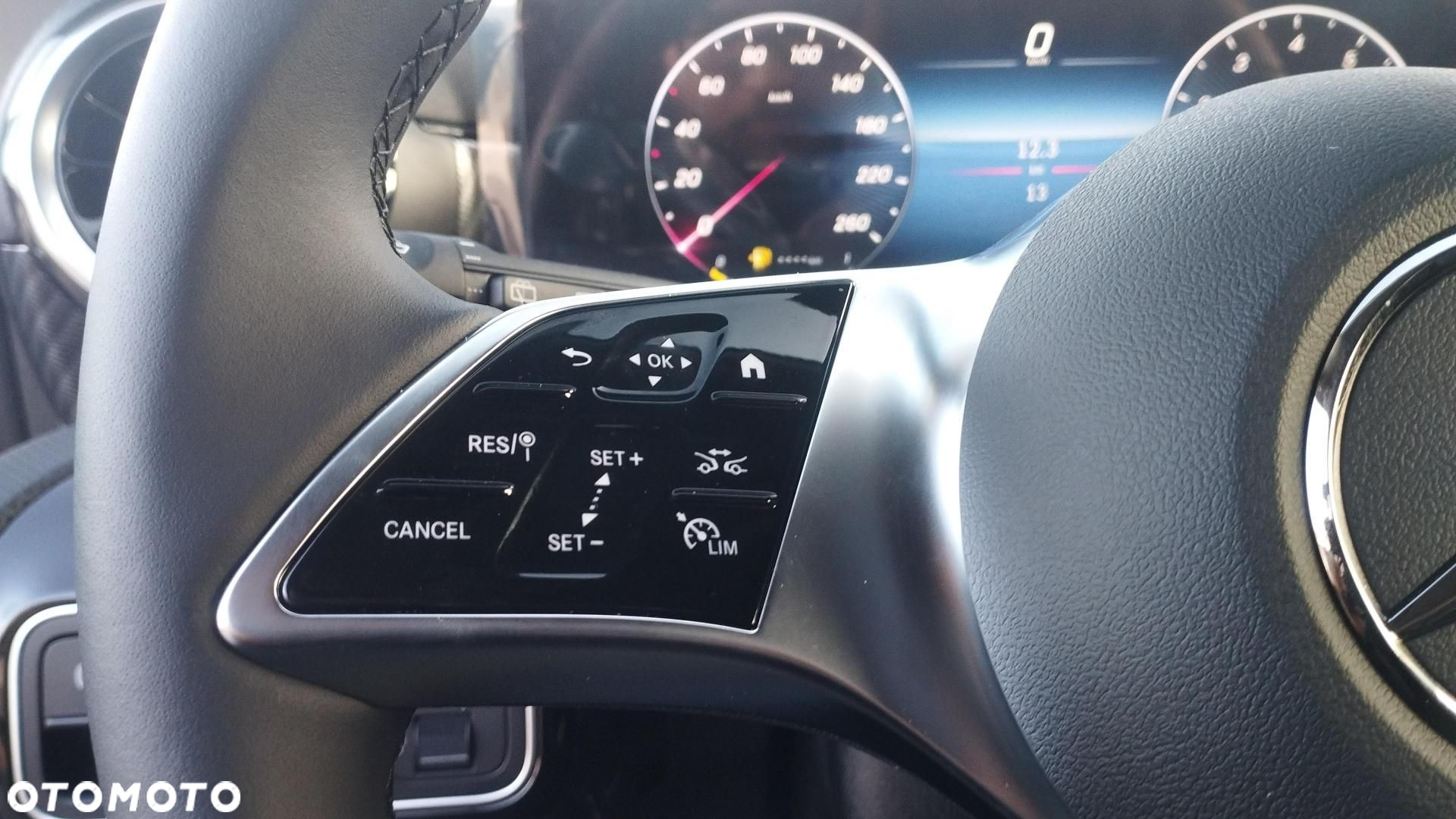 Mercedes-Benz CLA - 16