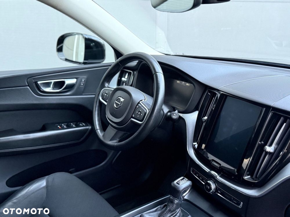 Volvo XC 60 D4 AWD Geartronic Momentum - 23