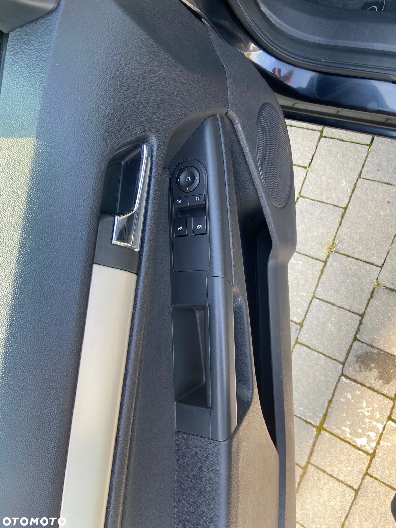 Opel Astra GTC 1.6 - 25