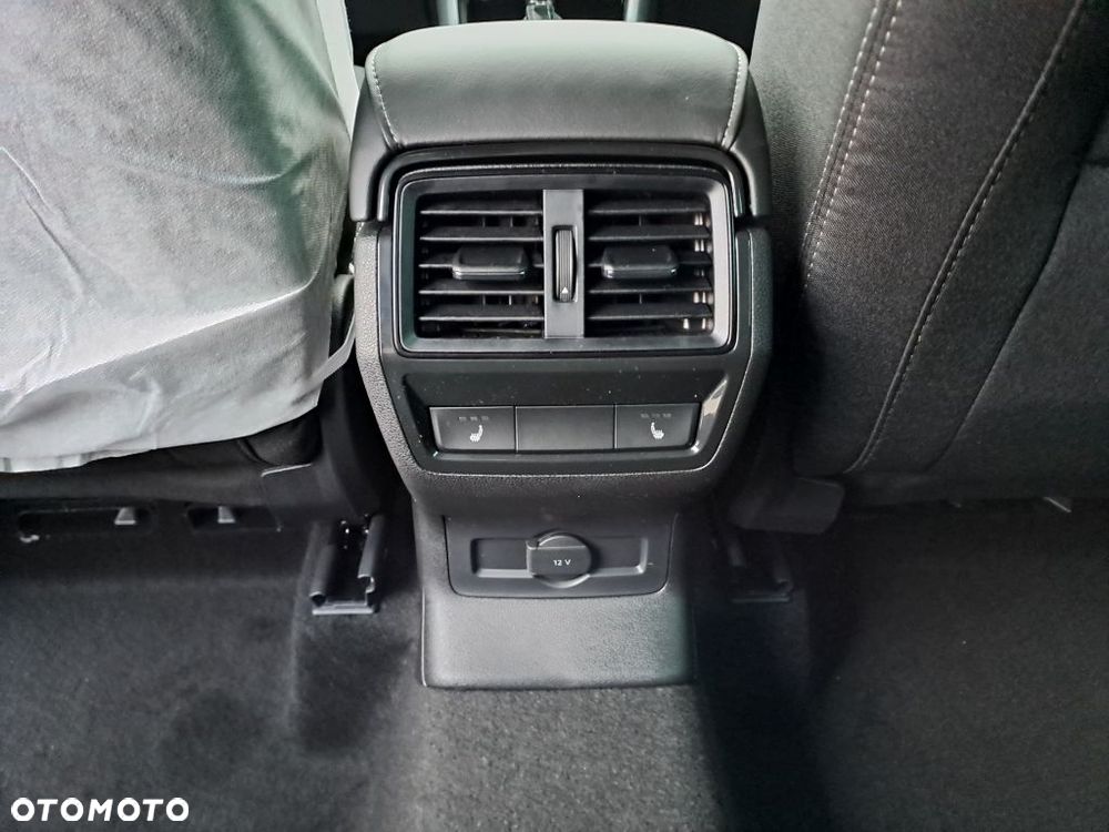 Skoda Karoq 1.5 TSI ACT Sportline DSG - 8