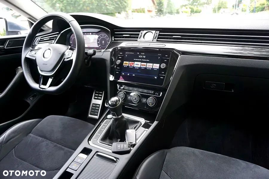 Volkswagen Arteon 2.0 TDI SCR Elegance - 28
