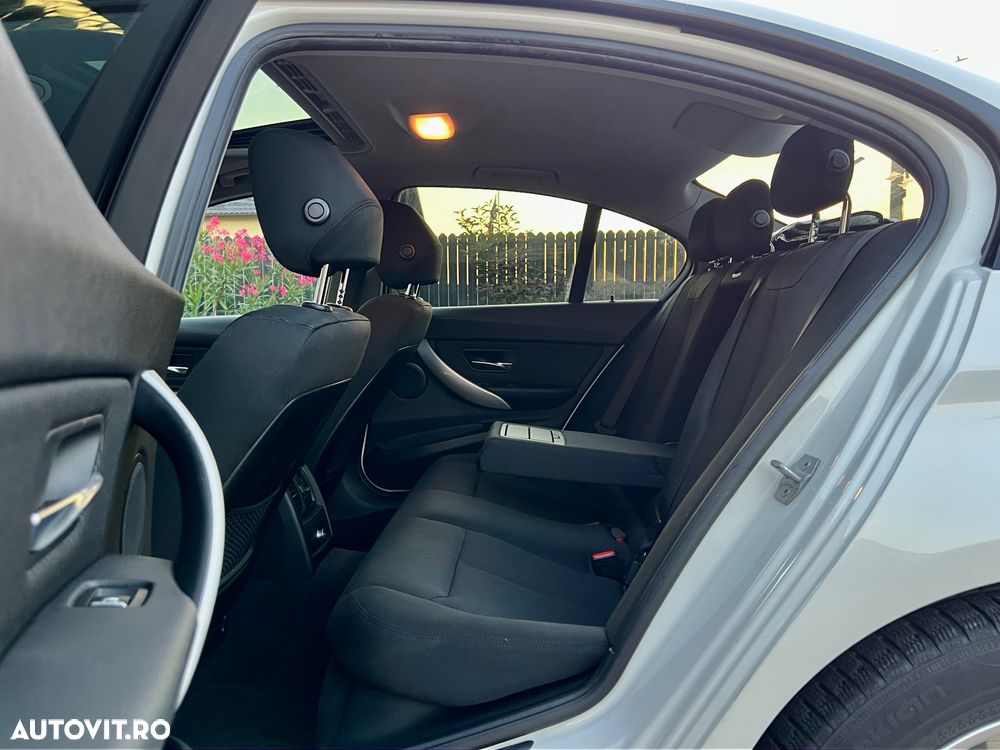BMW Seria 3 320d Aut. xDrive Edition Luxury Line Purity - 22