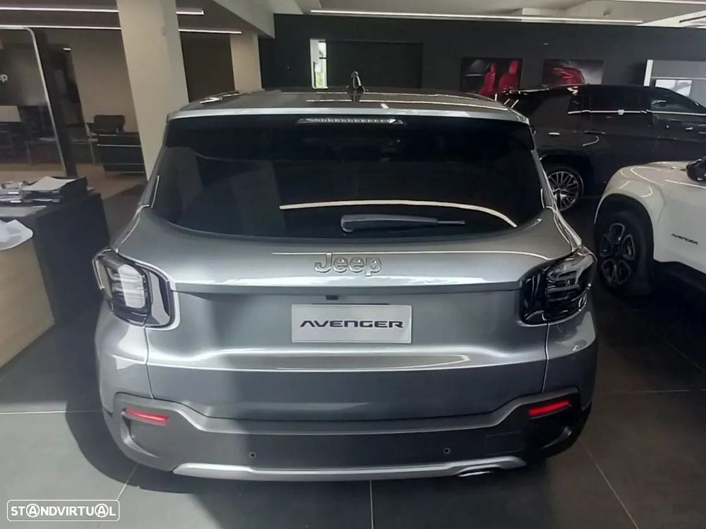 Jeep Avenger 1.2 e-Hybrid Altitude DCT - 4