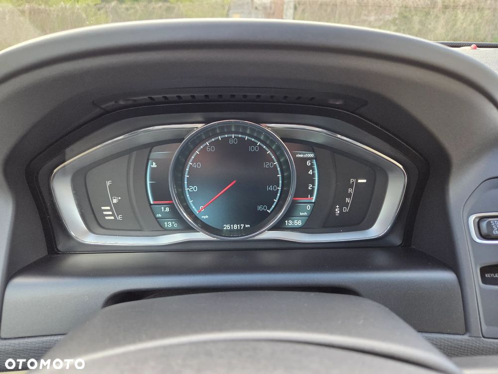 Volvo XC 60 T6 AWD Momentum - 14