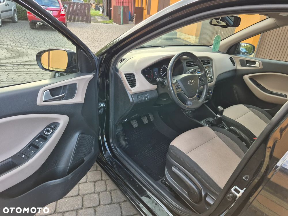 Hyundai i20 1.2 BlueDrive Elegant - 12
