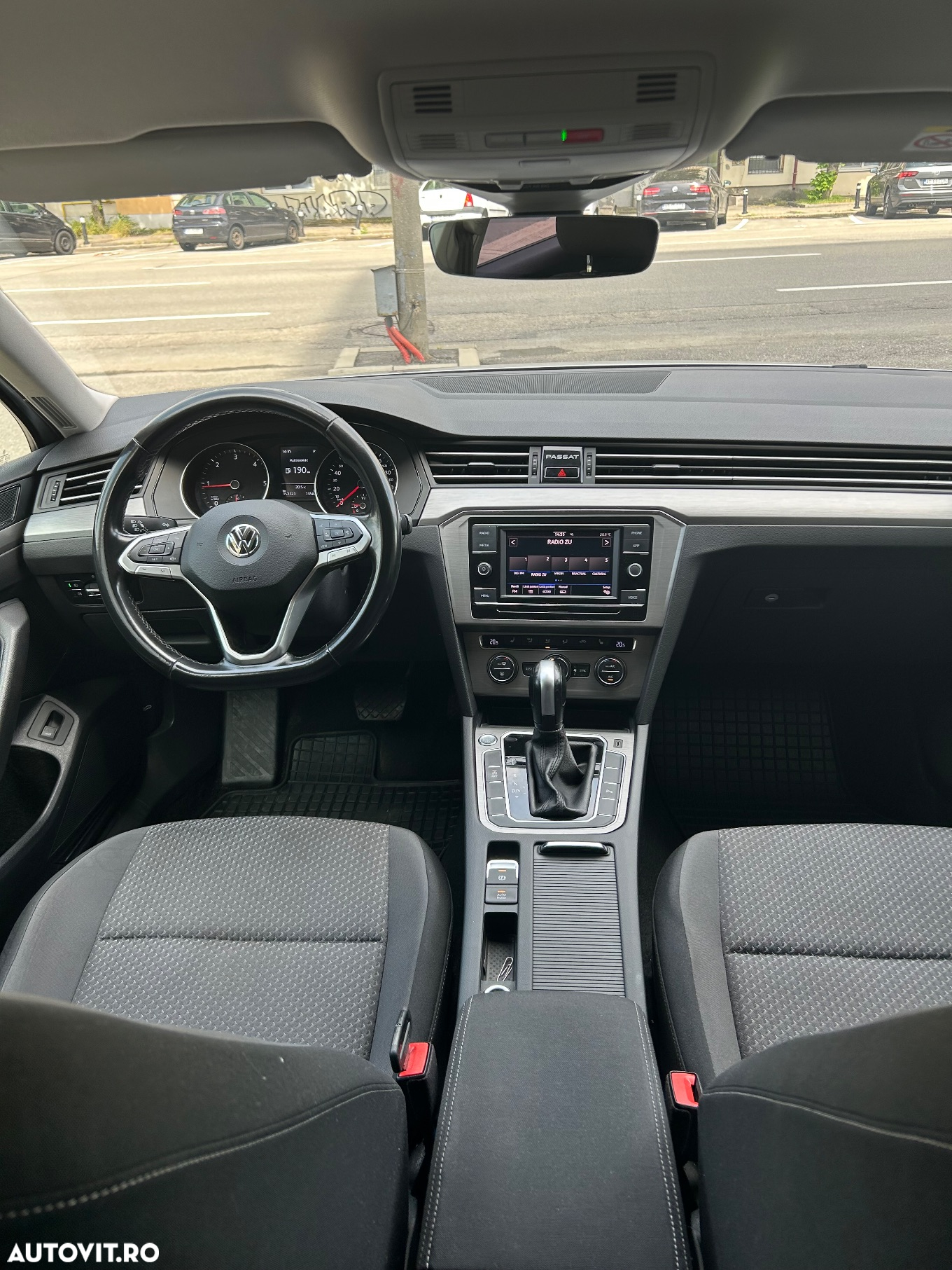 Volkswagen Passat - 14