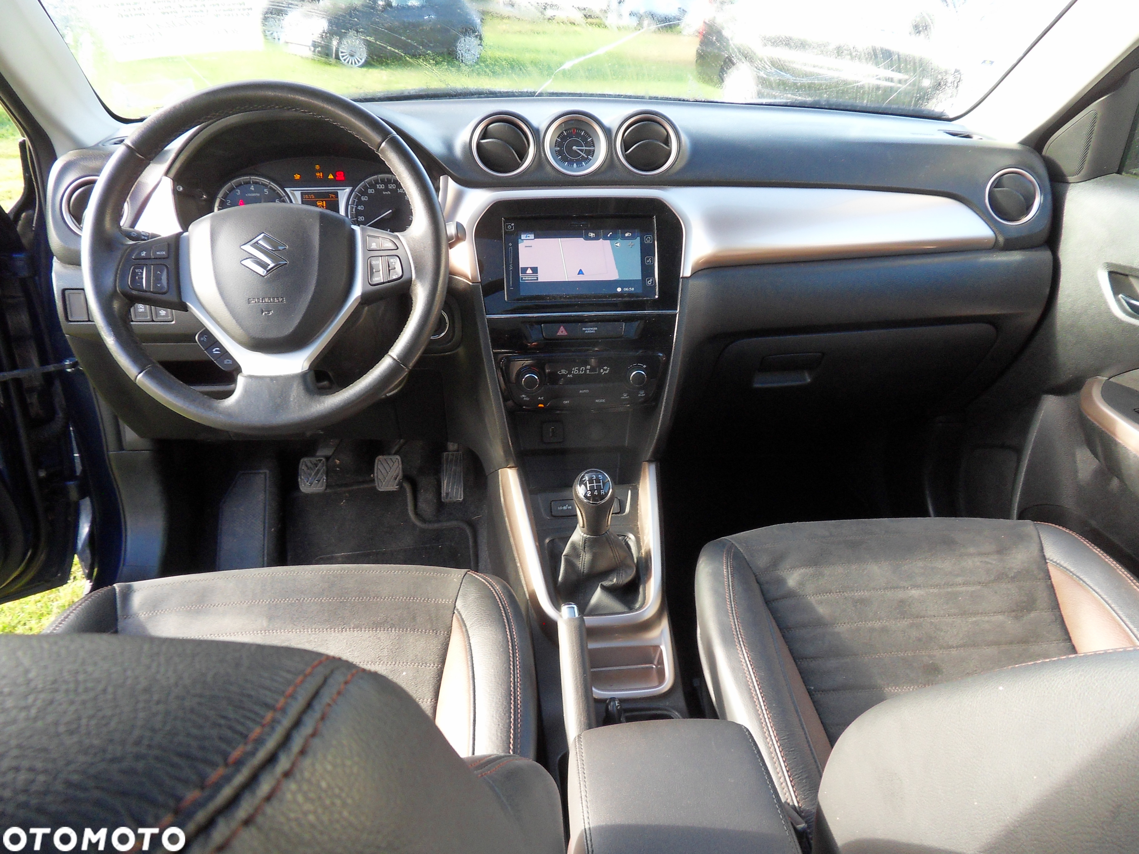 Suzuki Vitara 1.6 Premium 2WD - 17