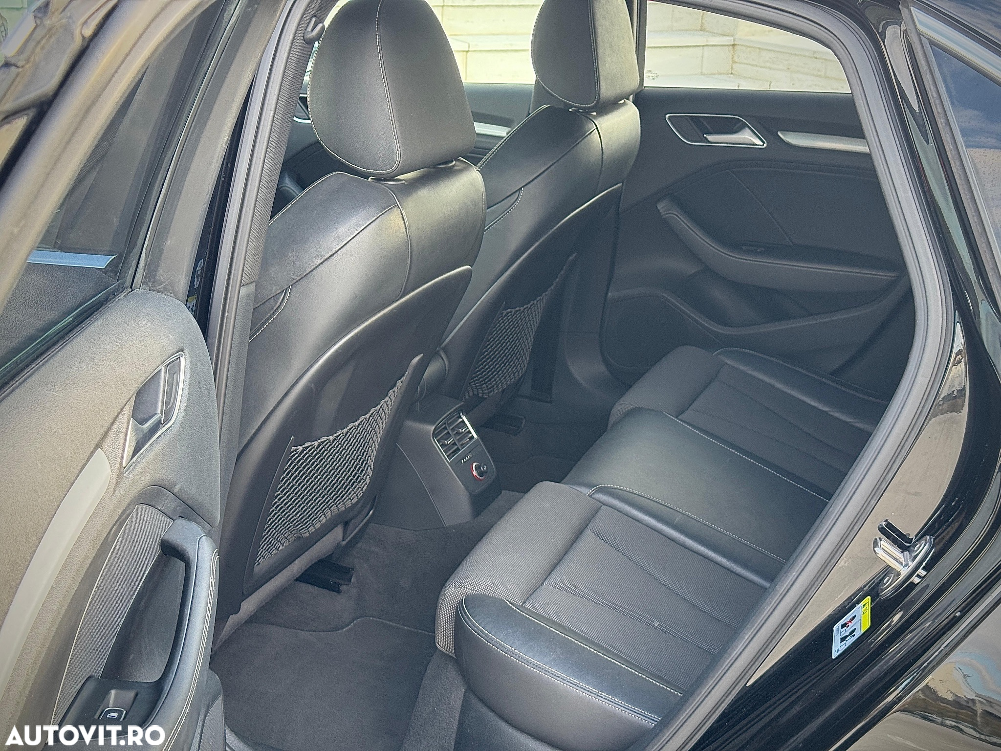 Audi A3 1.6 TDI clean Stronic Ambiente - 30