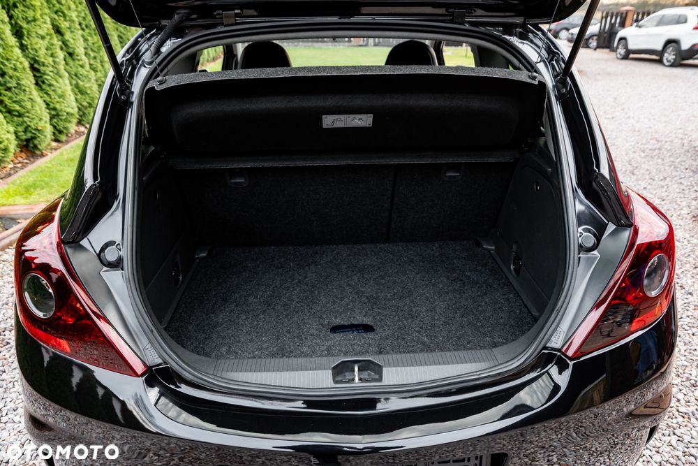 Opel Corsa 1.6T OPC - 26