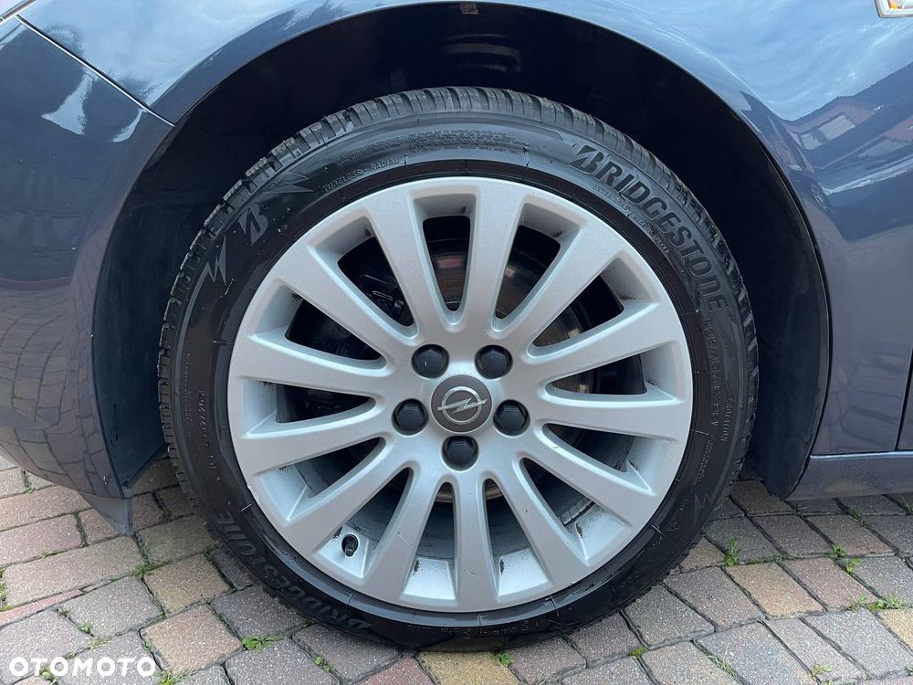 Opel Insignia 2.0 Turbo Cosmo - 9