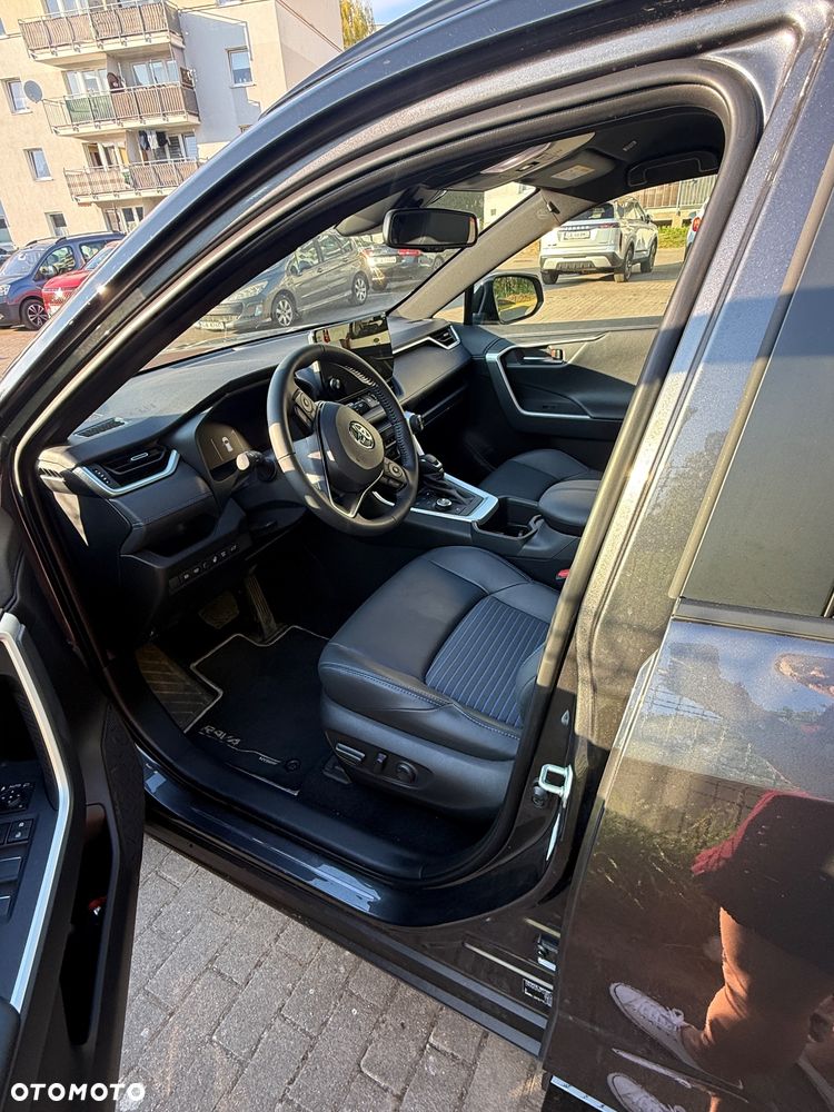 Toyota RAV4 - 11
