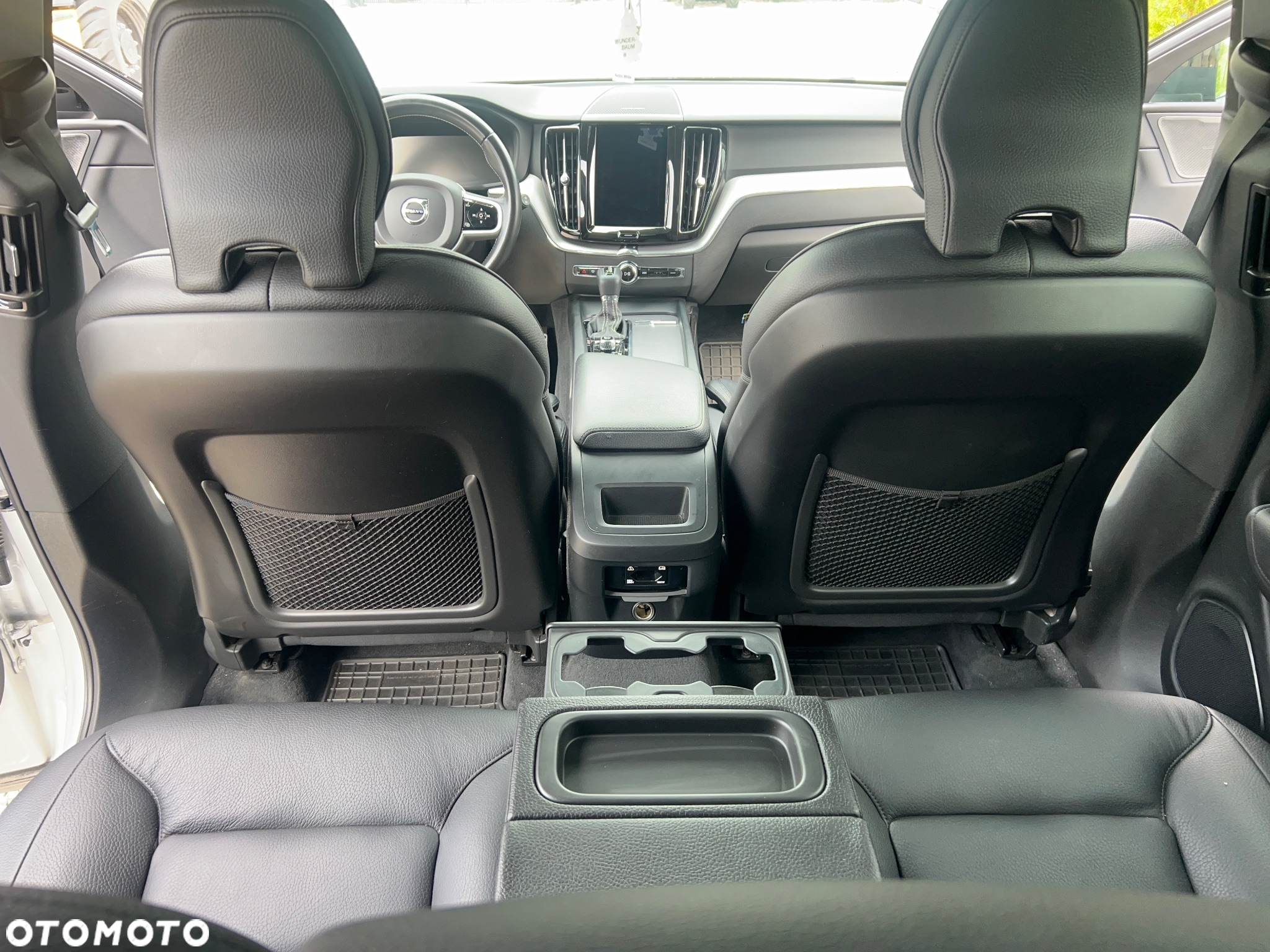 Volvo XC 60 D4 R-Design - 12