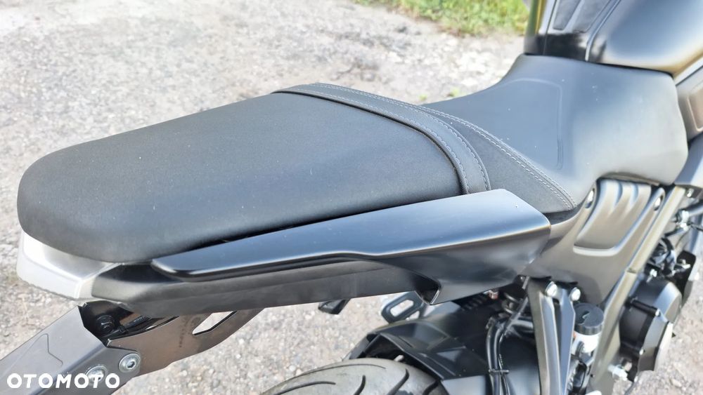 Yamaha MT - 33