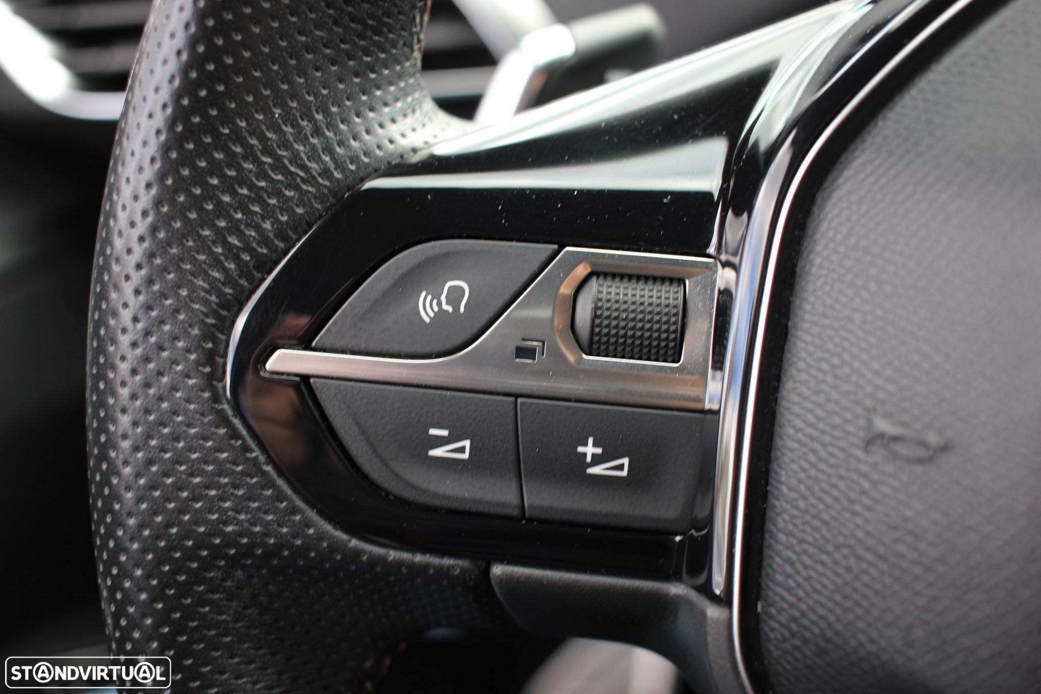 Peugeot 3008 1.6 BlueHDi GT Line EAT6 - 23