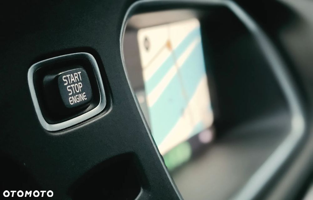 Volvo V40 T3 Drive-E R-Design Momentum - 21