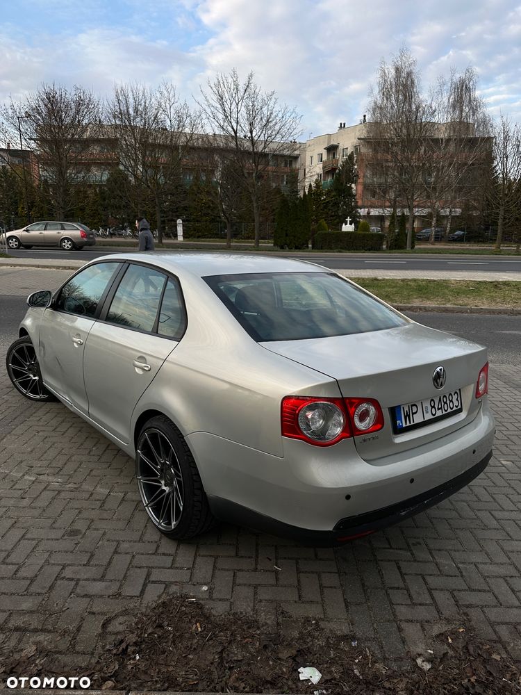 Volkswagen Jetta 1.4 TSI Trendline - 3