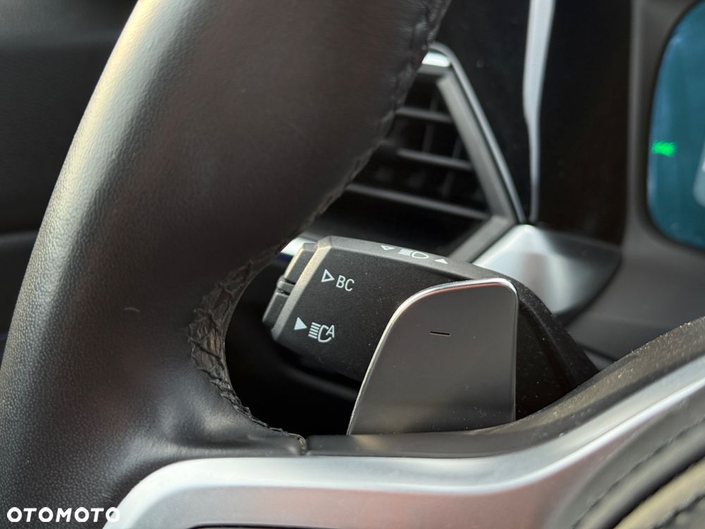 BMW Seria 3 320i xDrive M Sport - 13