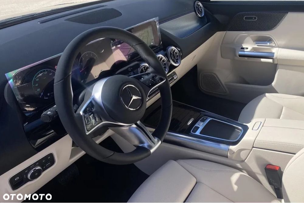 Mercedes-Benz GLA 200 mHEV Progressive 7G-DCT - 6