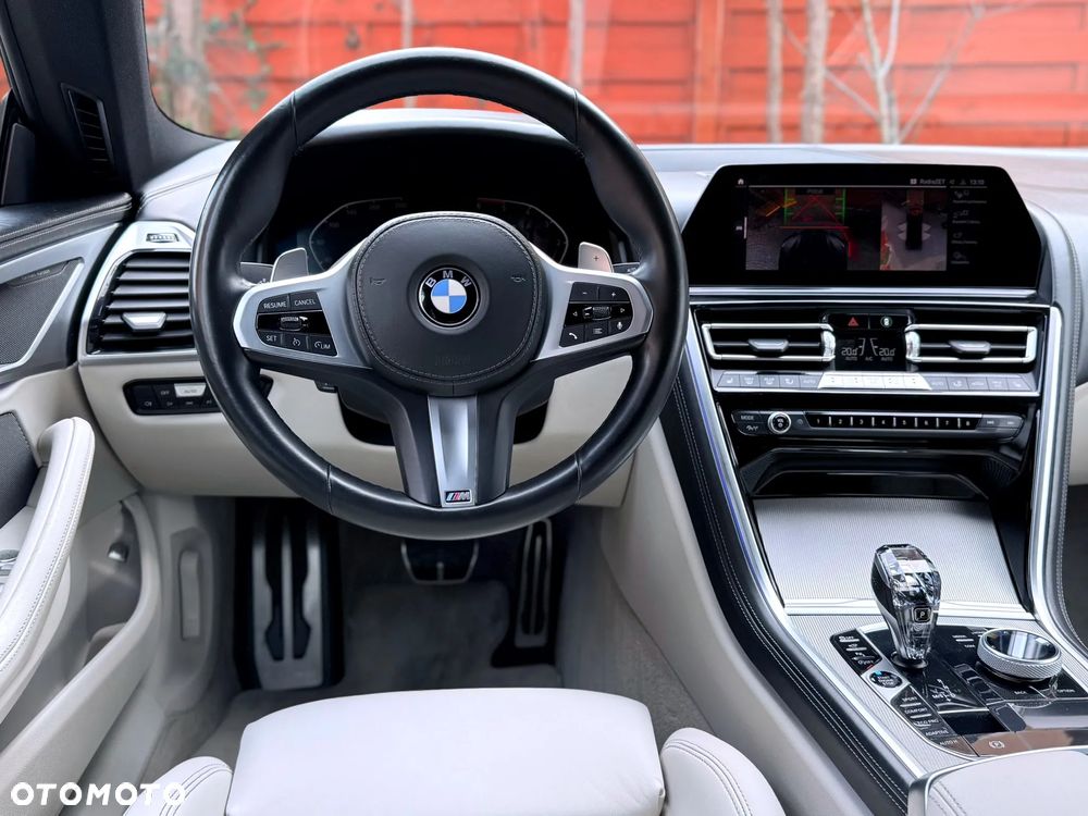 BMW Seria 8 - 23