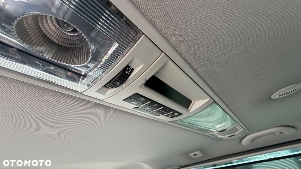 Volkswagen Caravelle - 19