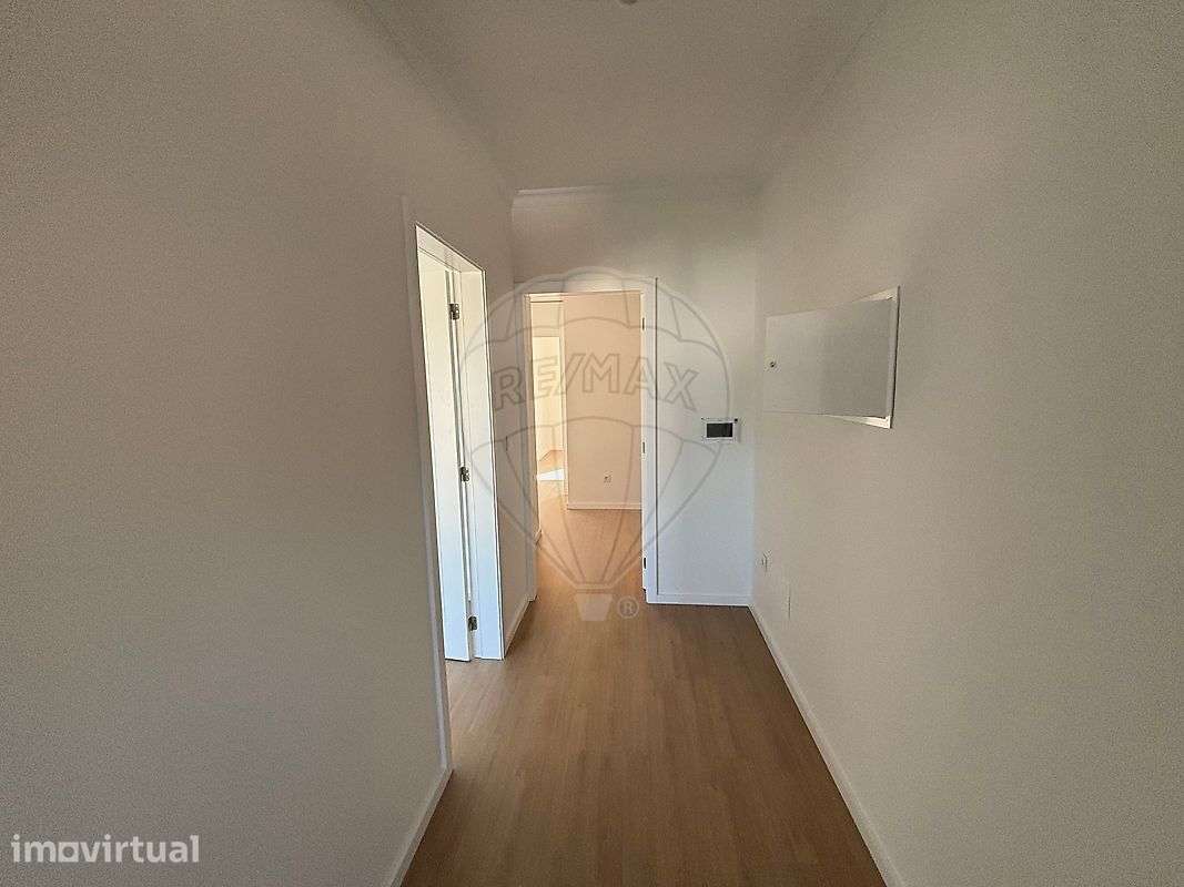 Apartamento T2 para arrendamento - Grande imagem: 2/14